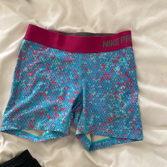 ⚠️Last Chance⚠️Nike Dri-fit Pro shorts - Picture 1 of 2